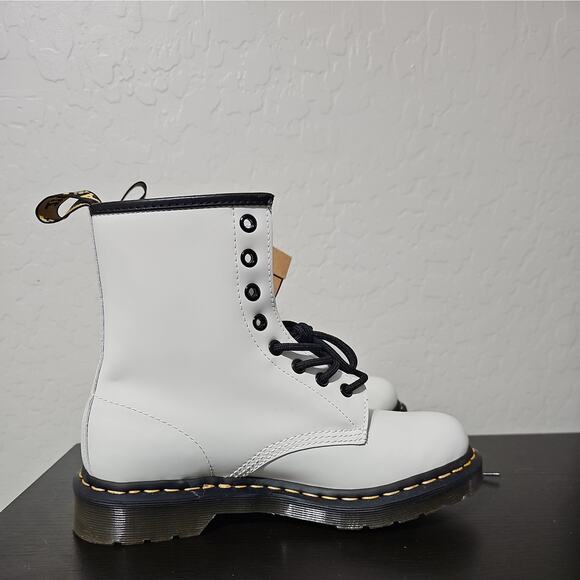 New Dr. Martens 1460 W Patent Leather Boots Women’s Sz 6 L - SMOOTH WHITE - Picture 5 of 5